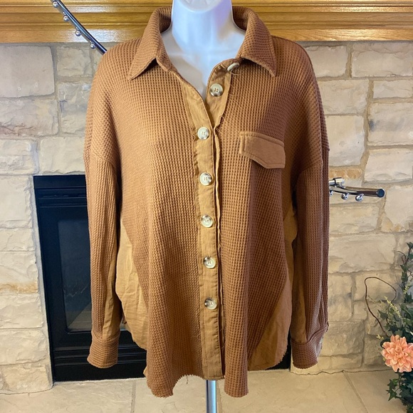 Pink Lily button knit top - Picture 1 of 4